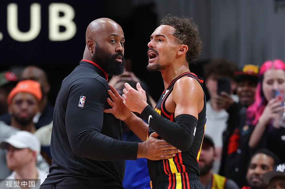 他在巴黎圣 他在巴黎圣