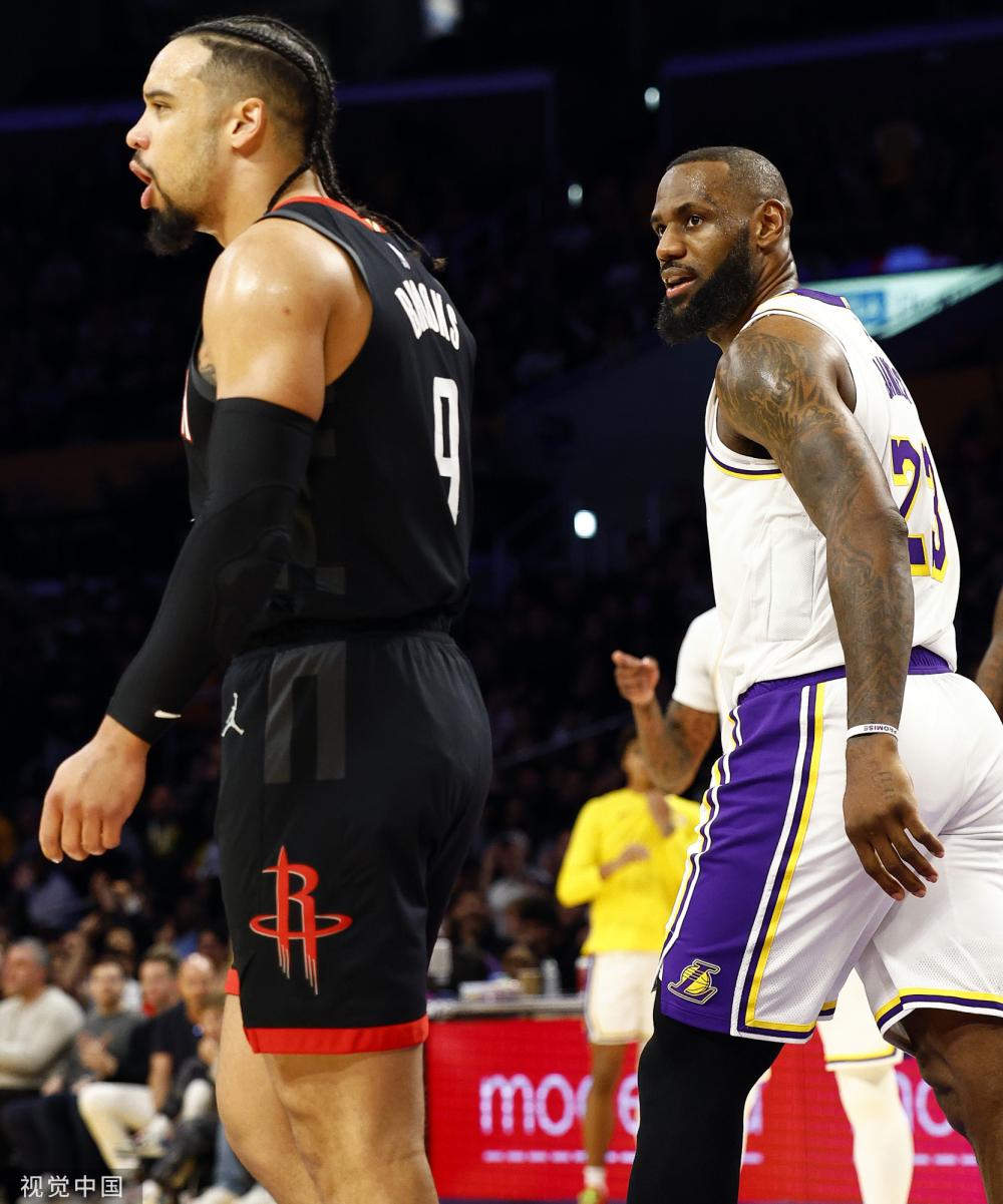 他用奋斗来 他用奋斗来